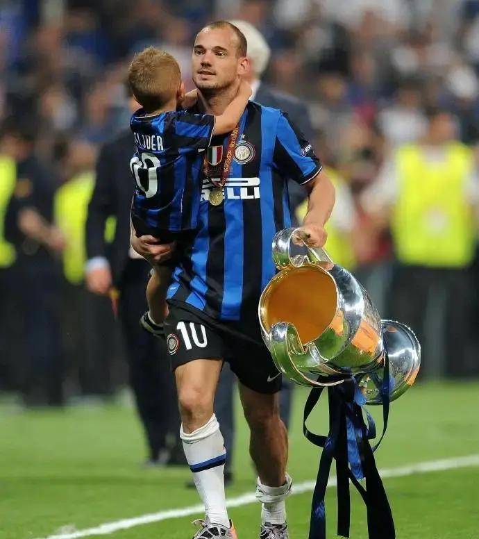 仅8支球队做到！穆里尼奥率国米夺三冠王，此后双方成绩皆下滑